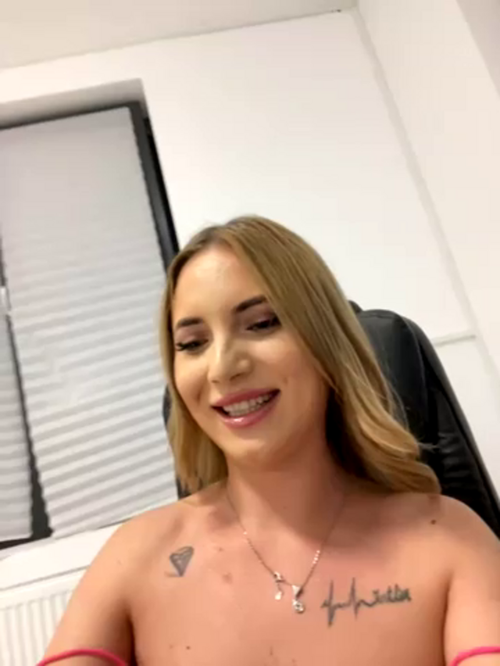 AvaGianna