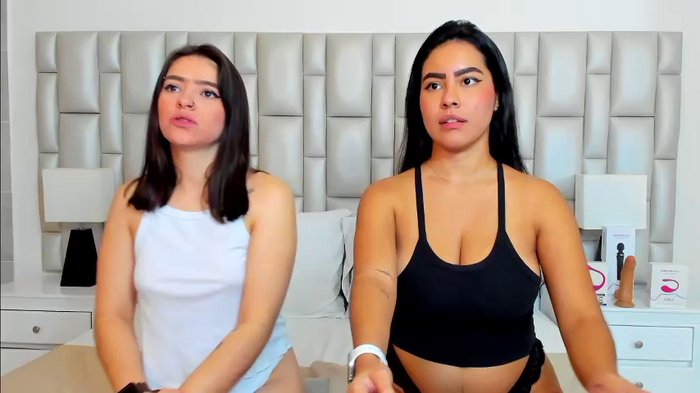 paola_katy_dicks