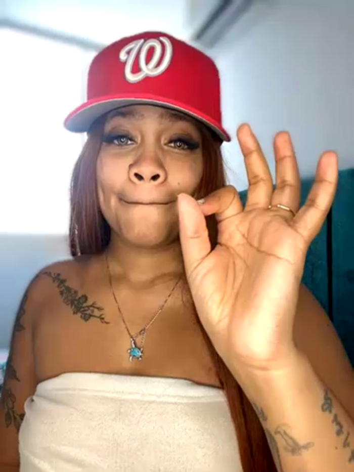 riri_brunnete