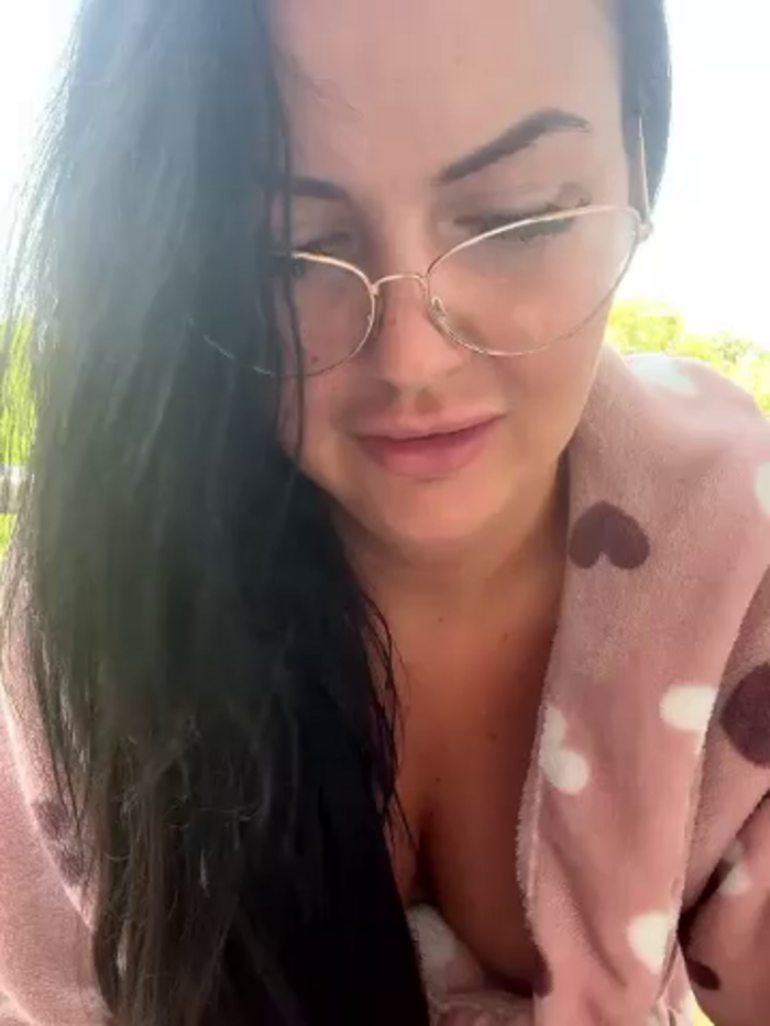Young_hot_mom