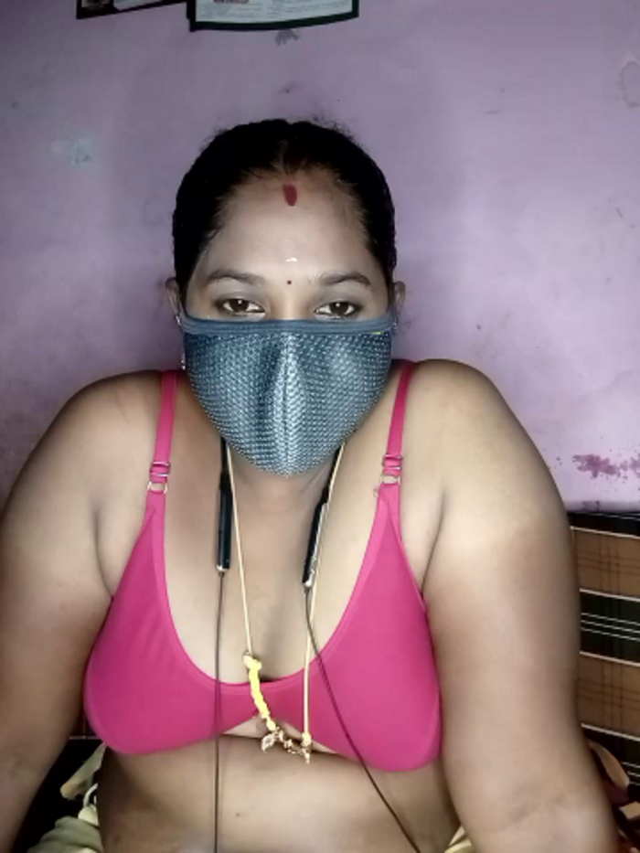 tamilvillagecouple1
