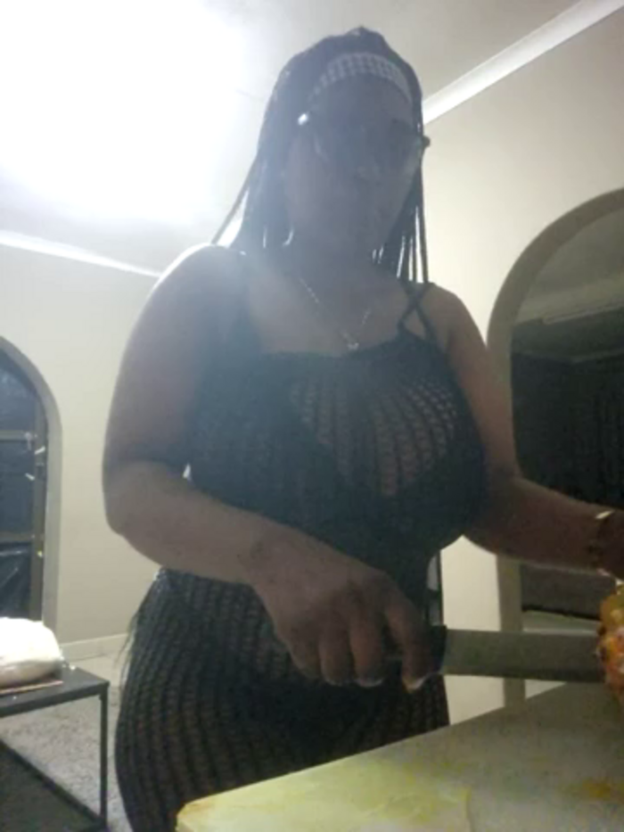 Bustygoddess32