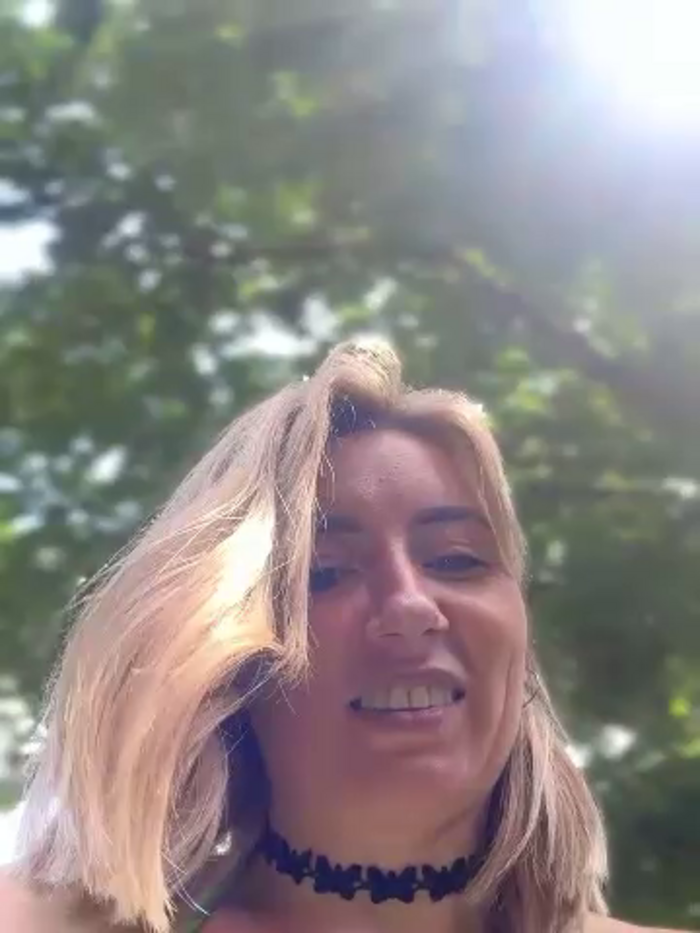 Crazy-Rosa