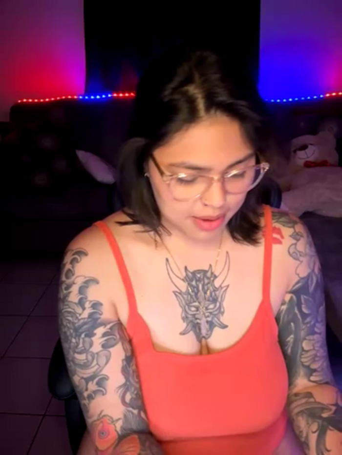 miacanela_xo