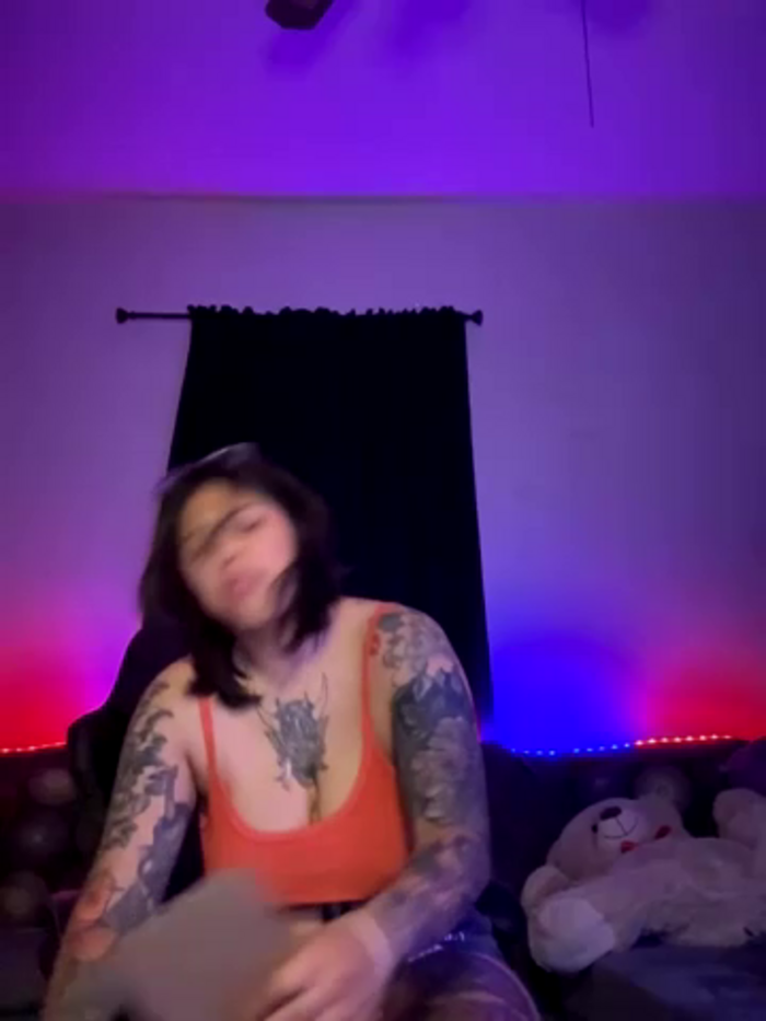 miacanela_xo