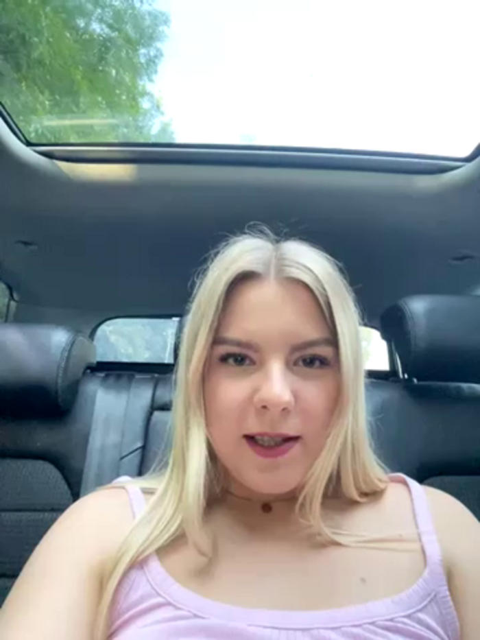 LaraBlond