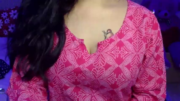 Naughty-Riya