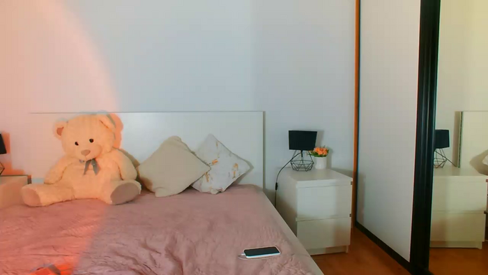 Valeria_Whisper