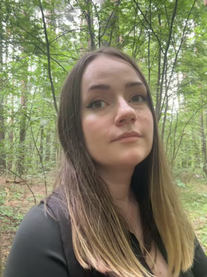 WalkingGirl