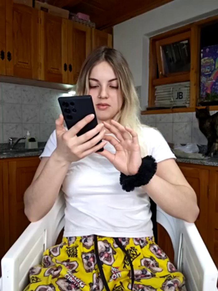 Elnonoykeila77