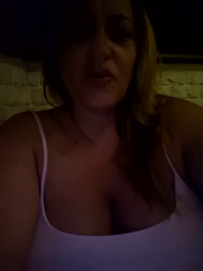 Isabellaa04