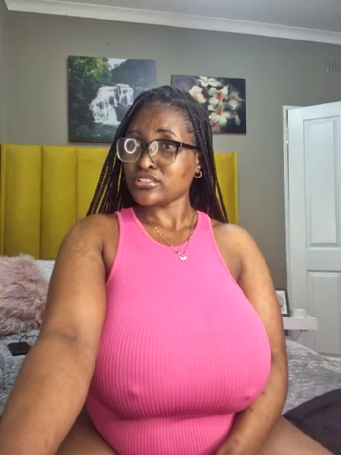 Bustygoddess32