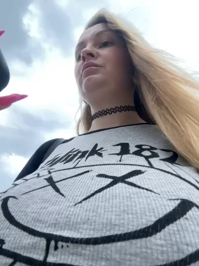 Teya_moon_