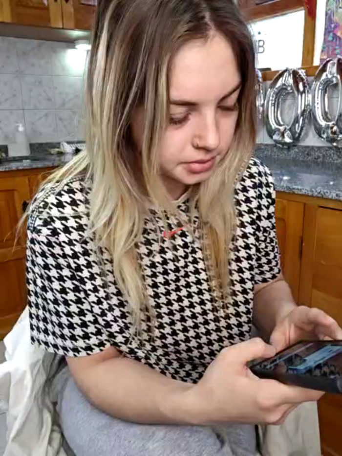 Elnonoykeila77
