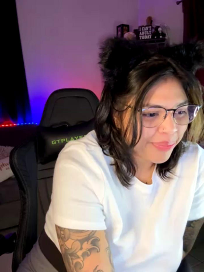 miacanela_xo