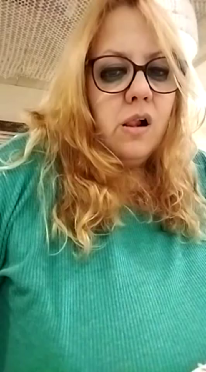 Hotbabysucks1