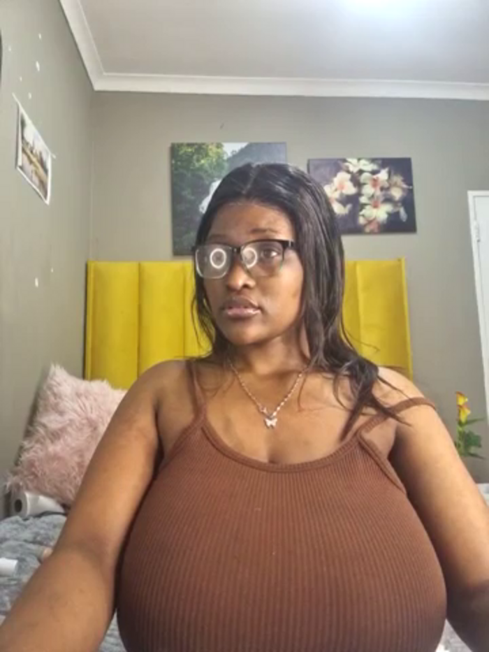 Bustygoddess32