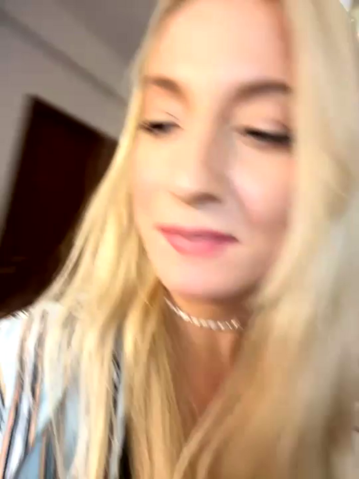 Ella_Charm