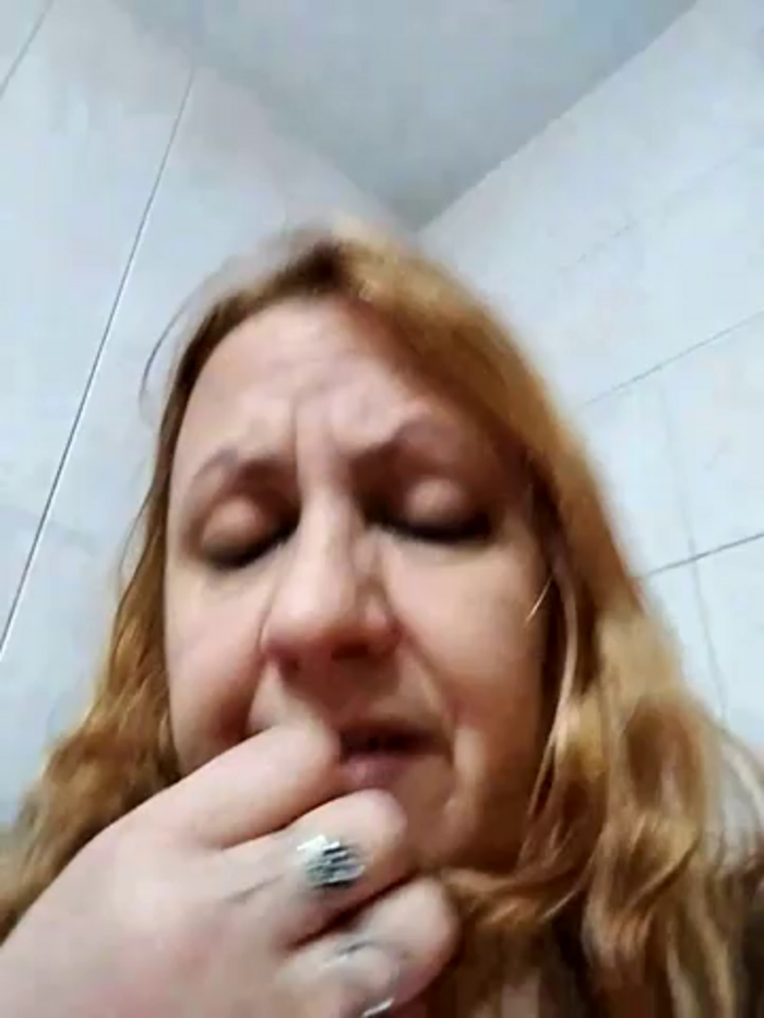 Hotbabysucks1