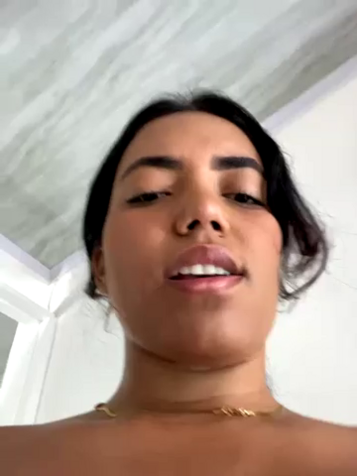 Nikol2302