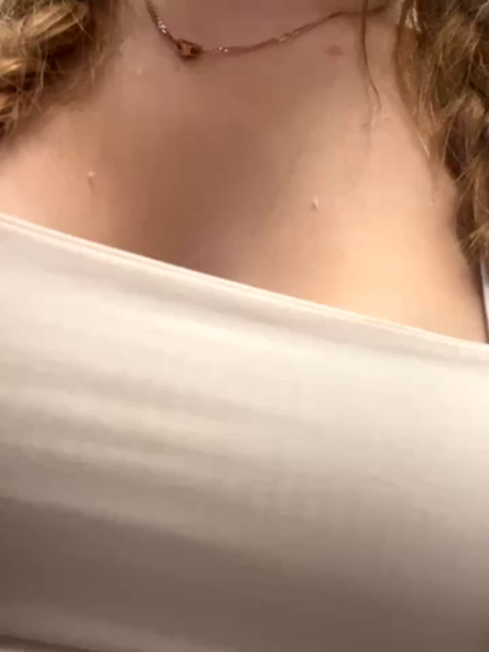 AmmyHot
