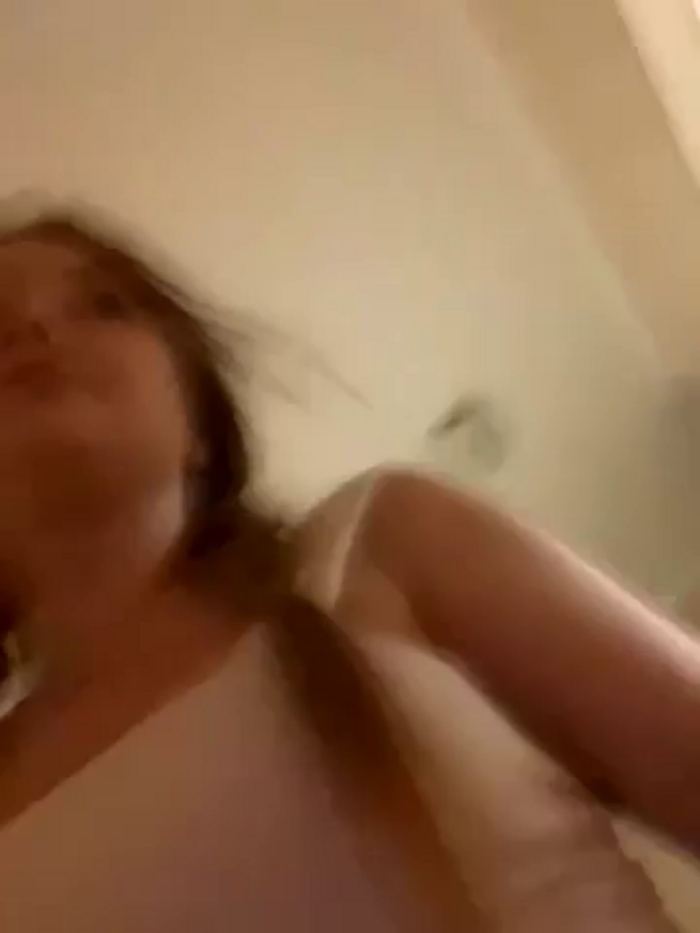 AmmyHot