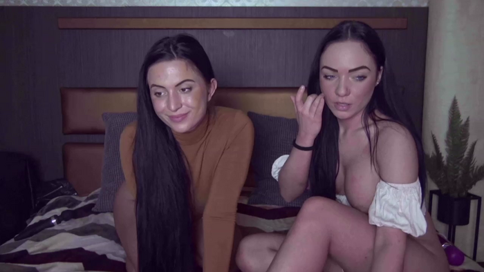 BustyBrunettes