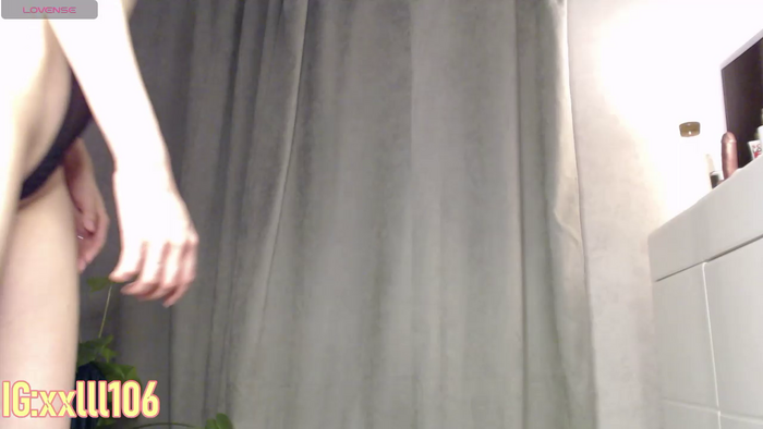 Naomi_Girly