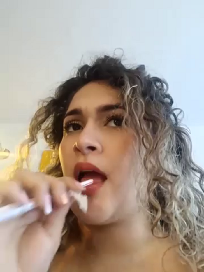 Sara_smiiith211