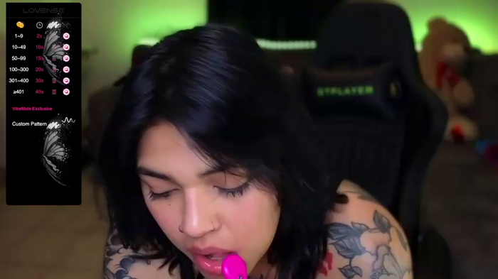 miacanela_xo