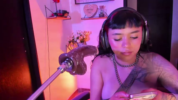 scarlet_gold