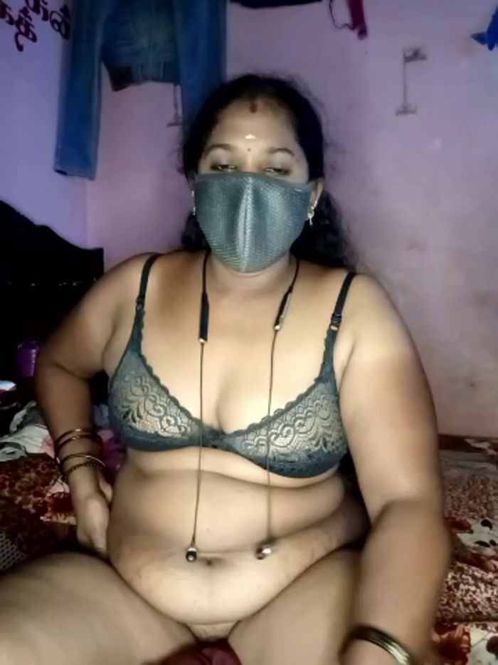 tamilvillagecouple1