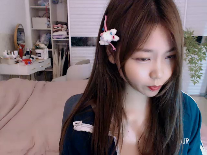 -Lucky_Girl