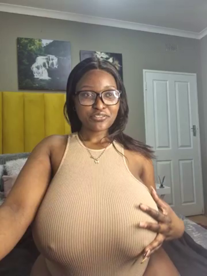 Bustygoddess32