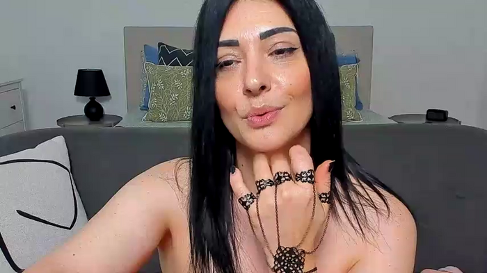 AryaSummersReal