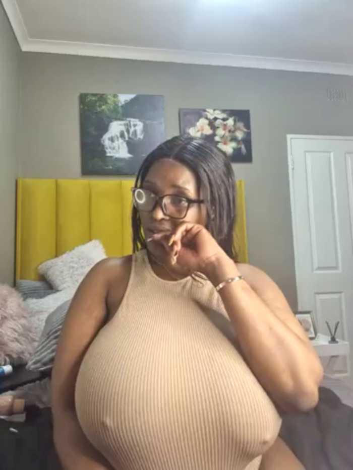 Bustygoddess32