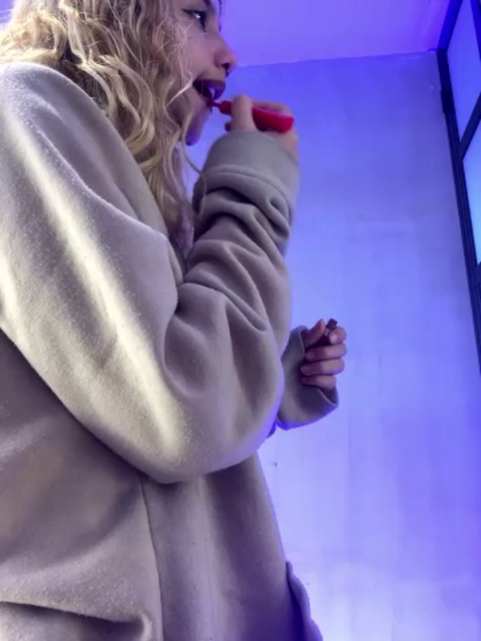 MIA_CUUTE-
