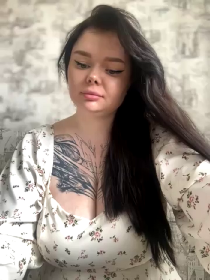 MommyDimitrescu_