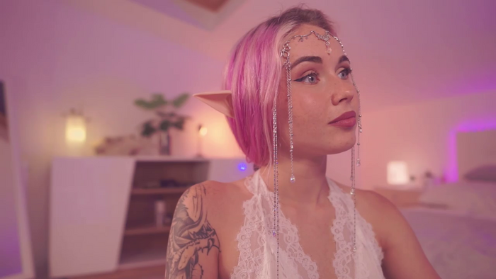 Sarah_Pink