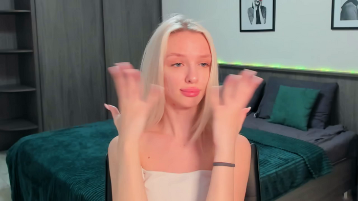 AleksaBlonde