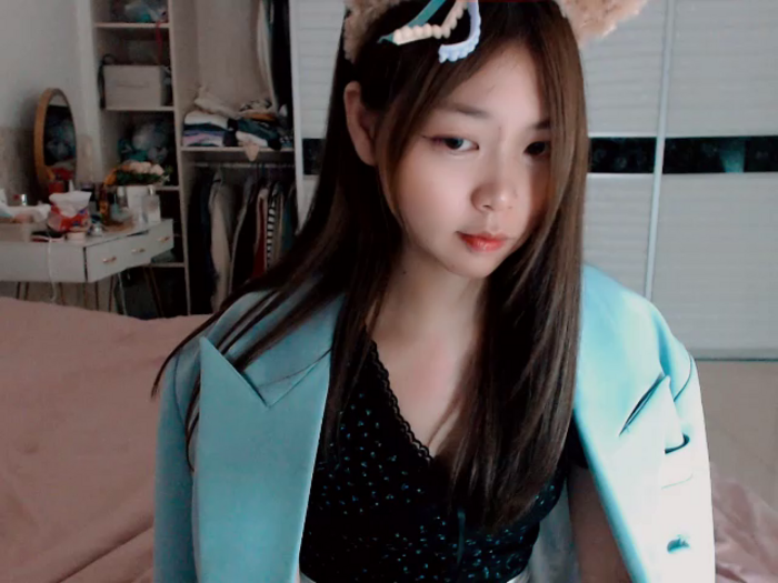-Lucky_Girl