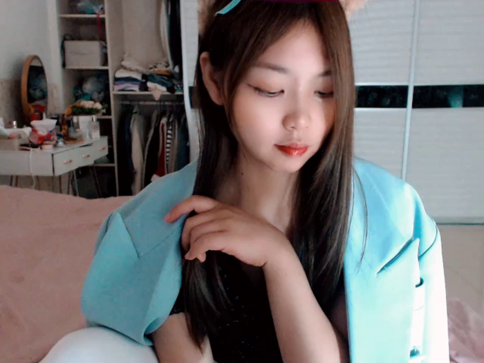 -Lucky_Girl