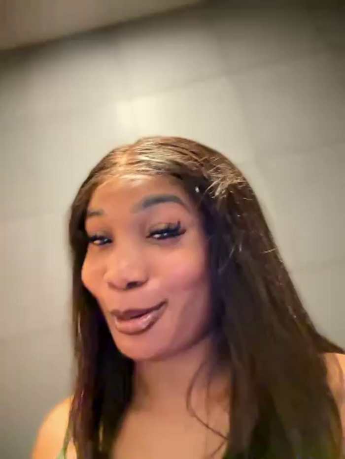__Nessa__