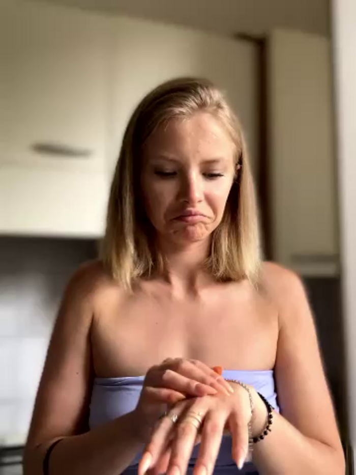 AnastasiaAniess