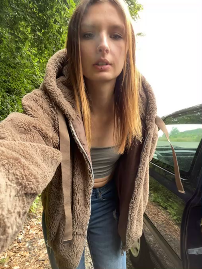 AnnyBelle_