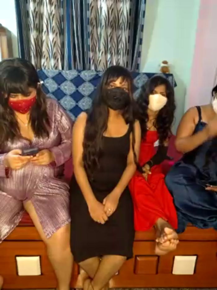 Indian_hotmilfs