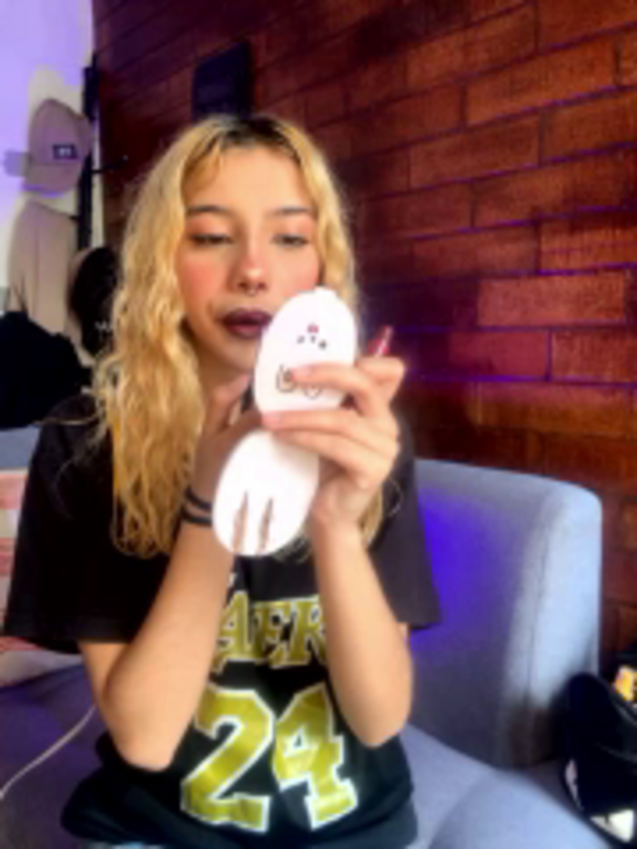 MIA_CUUTE-