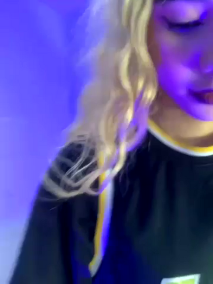 MIA_CUUTE-