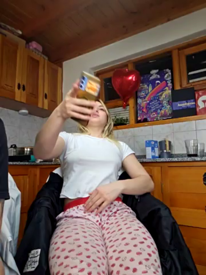 Elnonoykeila77