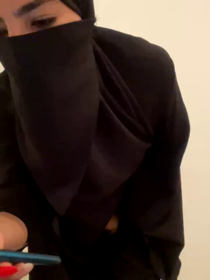 Hijabi_HotGirls
